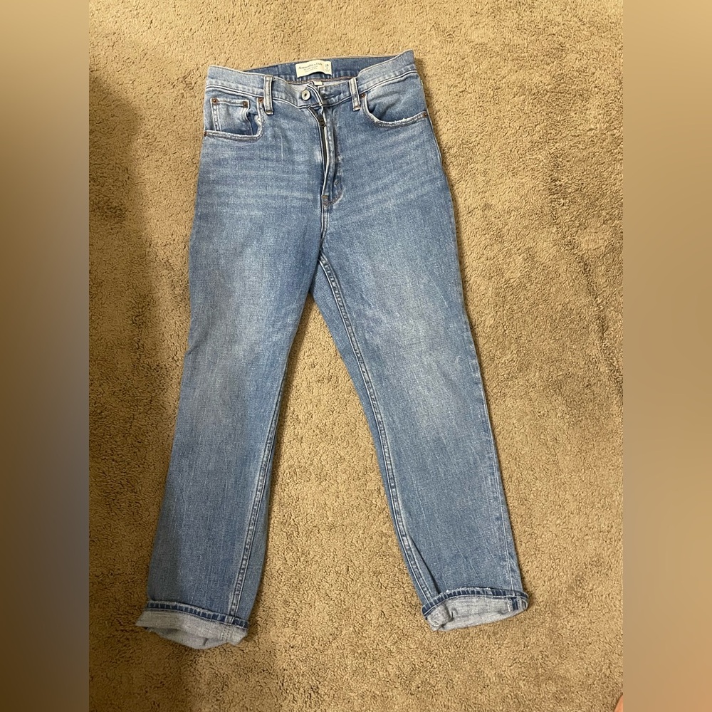 Abercrombie Curve Love Ultra High Rise Ankle Straight Jean